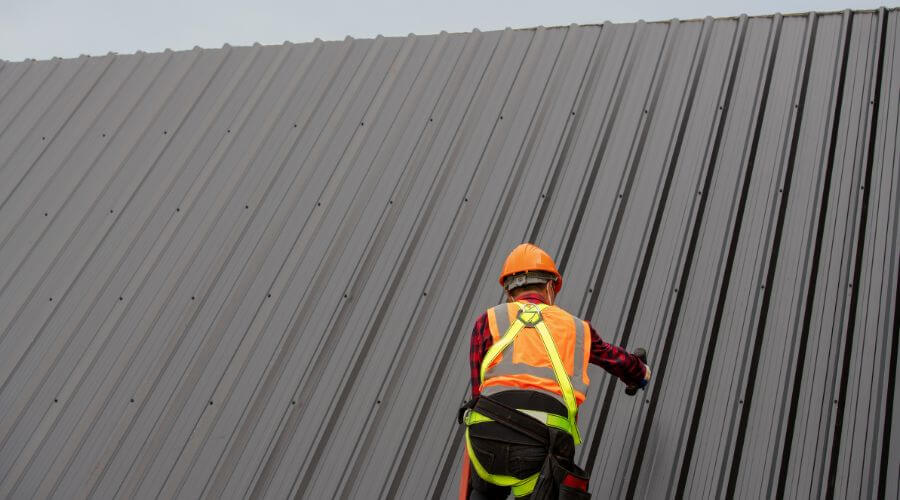 Professional gutter cleaning in Kennerdell, PA